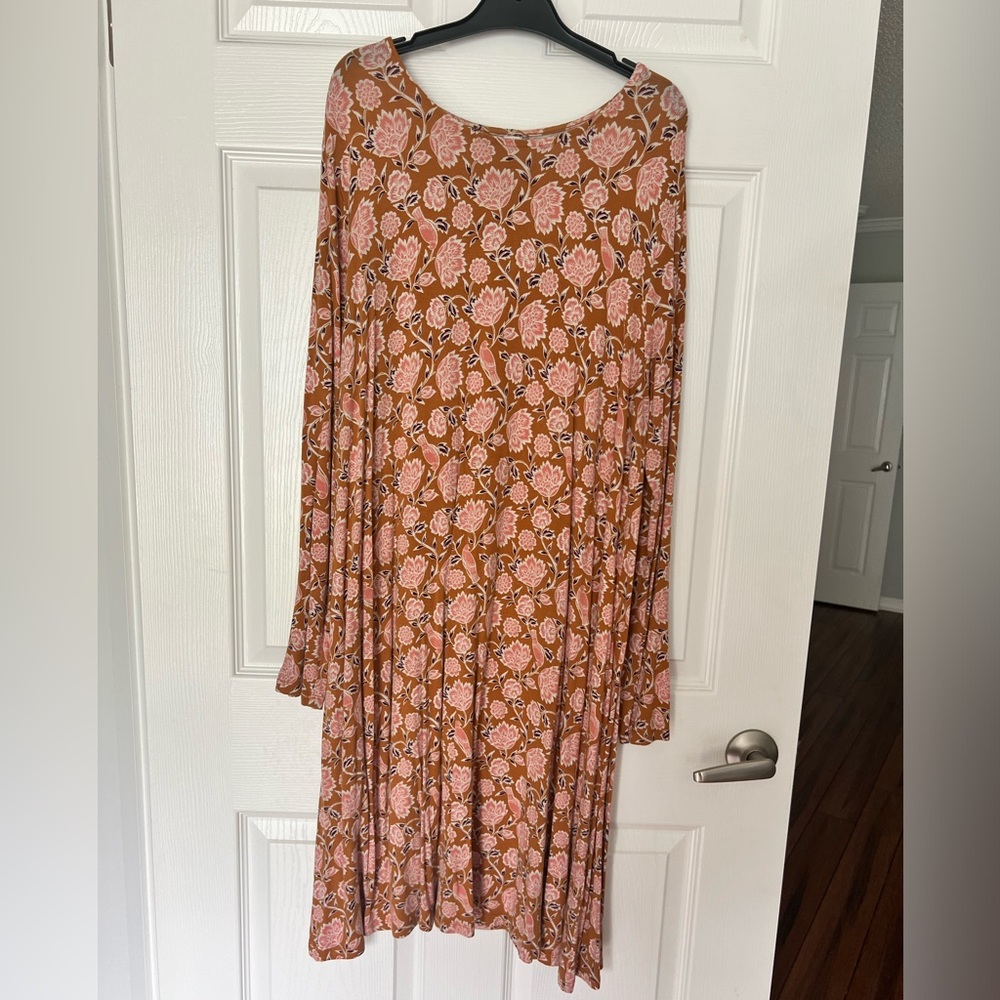Women’s super soft long sleeve dress.